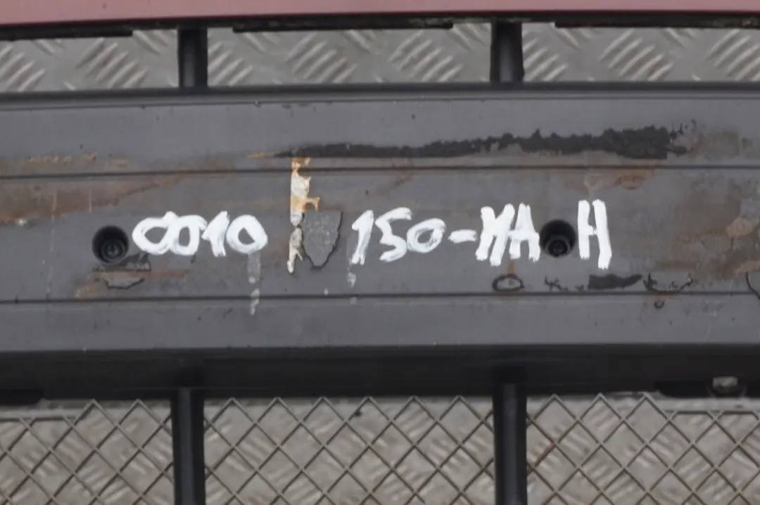 Zderzak przedni przód mahagoni 436 do BMW E53 X5 o numerze 0010150 BMW E53 X5 Zderzak przedni przód mahagoni 436 - SKU 0010150-MAH - Numer Części 0010150