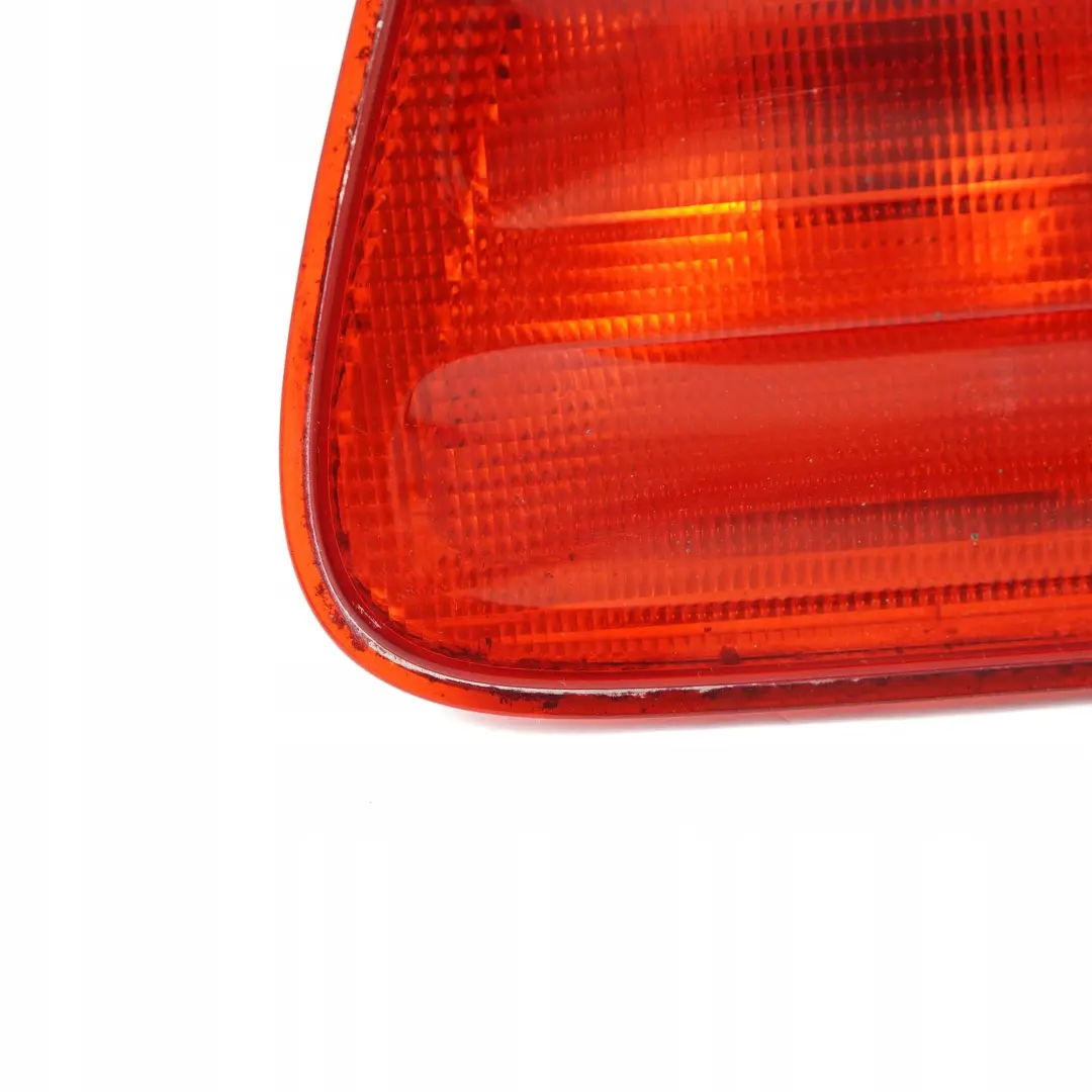 Mercedes-Benz E W210 Estate Rear Right Boot Tailgate Light Lamp para con número de pieza A2108207664 Mercedes-Benz E W210 Estate Rear Right Boot Tailgate Light Lamp - SKU A2108207664 - Número de pieza A2108207664