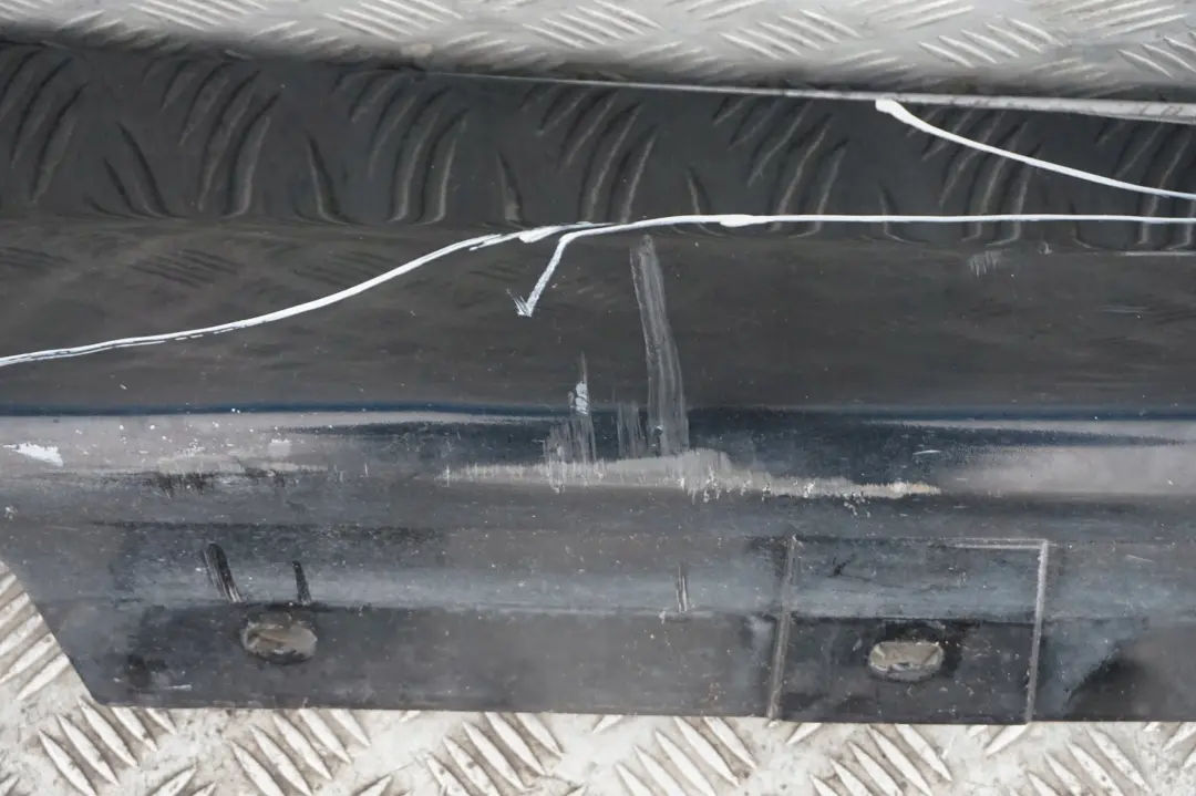 Schwellerleiste Blende Schweller rechts Schwarz 2 für BMW 3 er E90 E91 mit Teilenummer 32950 BMW 3 er E90 E91 Schwellerleiste Blende Schweller rechts Schwarz 2 - SKU 0032950-SCH4 - Teilenummer 32950