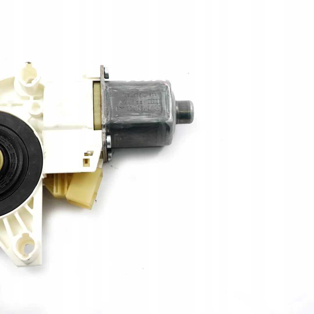 Mercedes-Benz C E W204 W212 Motor elevalunas delantero izquierdo para con número de pieza A2048200142 Mercedes-Benz C E W204 W212 Motor elevalunas delantero izquierdo - SKU A2048200142 - Número de pieza A2048200142