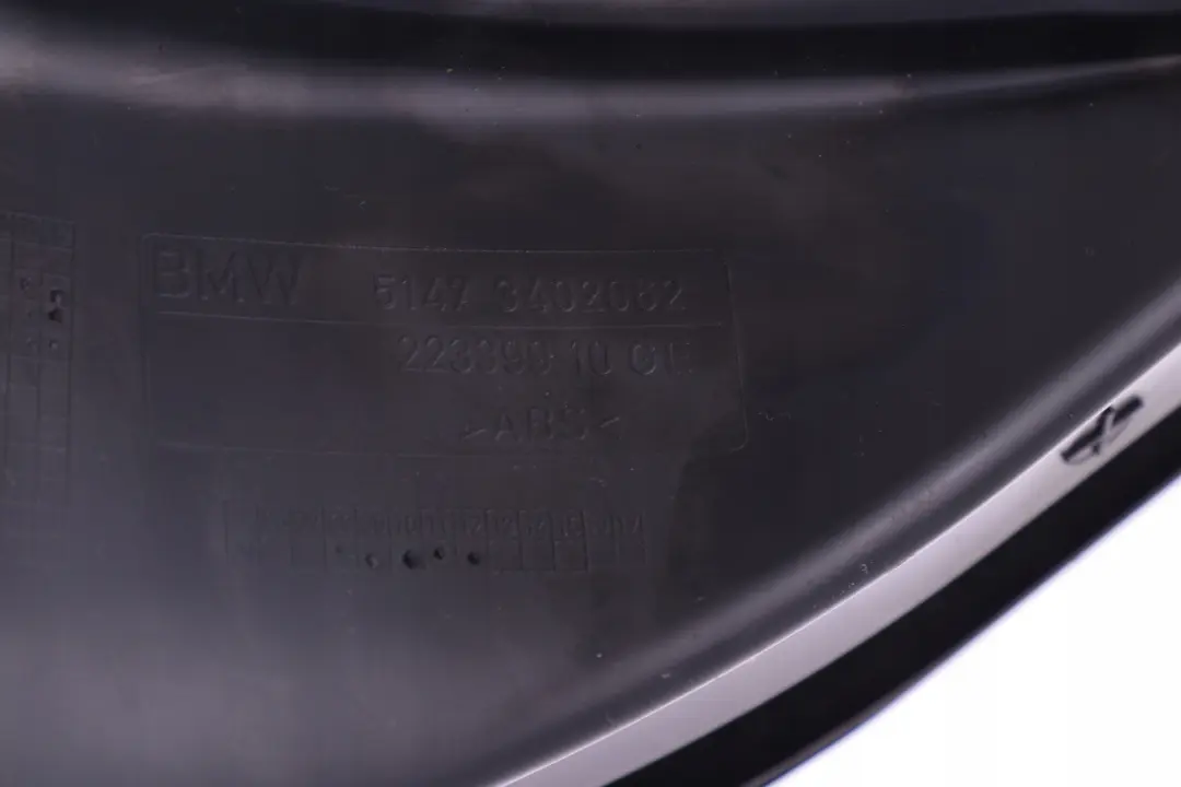 E83N LCI Tapa Tira Entrada Trasera Derecha O/S Negro para BMW X3 E83 con número de pieza 3402062 BMW X3 E83 E83N LCI Tapa Tira Entrada Trasera Derecha O/S Negro - SKU 3402062 - Número de pieza 3402062