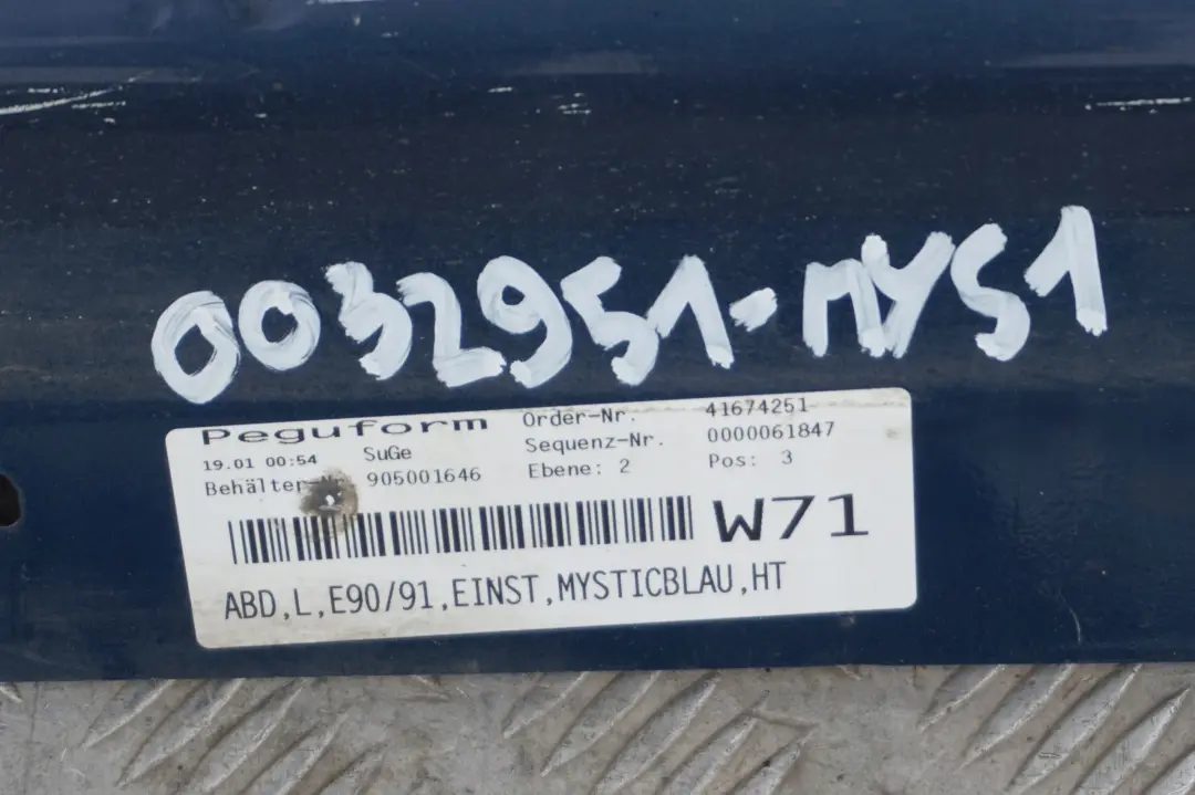 Sill strip side trim skirt left Mysticblau Blue para BMW E90 E91 con número de pieza 0032951 BMW E90 E91 Sill strip side trim skirt left Mysticblau Blue - SKU 0032951-MYS1 - Número de pieza 0032951