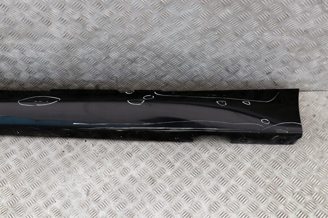 BMW E87 LCI M Sport Bas de Porte Couverture Seuil A Gauche Noir Saphir - SKU 0033557-BS - Numéro de pièce 33557