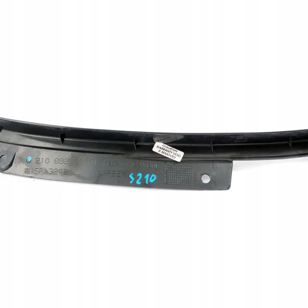Trasera Izquierda D-Pilar Trunk Panel Trim Tapa para Mercedes W210 S210 con número de pieza A2106920101 Mercedes W210 S210 Trasera Izquierda D-Pilar Trunk Panel Trim Tapa - SKU A2106920101 - Número de pieza A2106920101