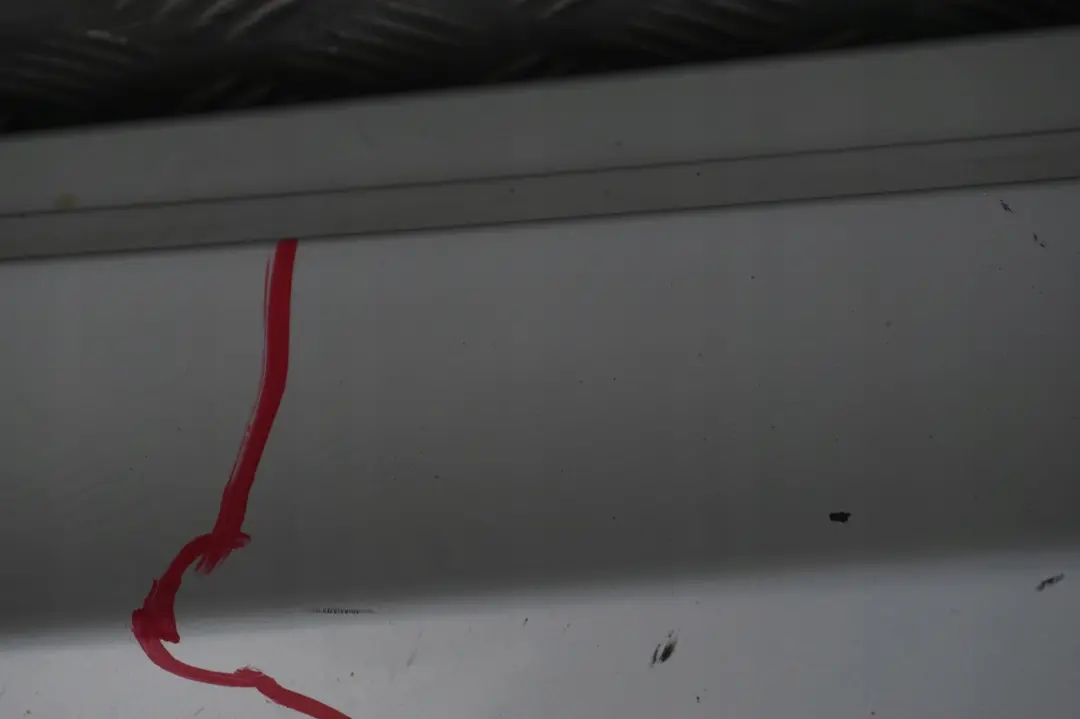 Nakładka próg prawy titansilber 534 do BMW 1 E81 o numerze 0036142 BMW 1 E81 Nakładka próg prawy titansilber 534 - SKU 0036142-TS3 - Numer Części 0036142