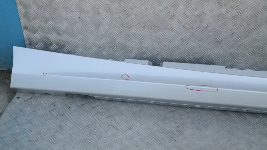 Nakładka listwa próg prawy do BMW E87 LCI o numerze 51770036144 BMW E87 LCI Nakładka listwa próg prawy - SKU 0036144-TS5 - Numer Części 51770036144