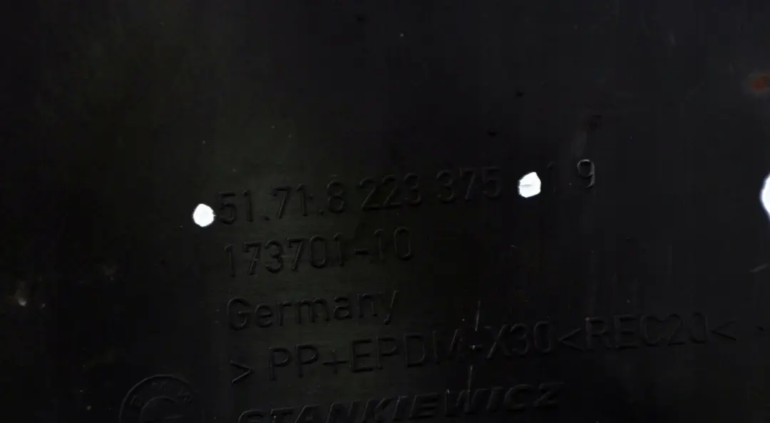 BMW E65 E66 Nadkole lewe przednie lewy przód - SKU 8223375 - Numer Części 51718223375