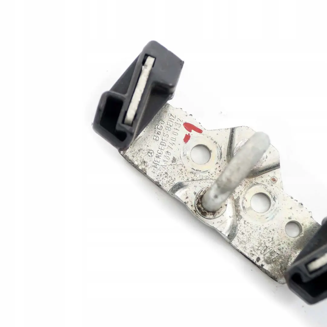 Mercedes-Benz A-Class W168 U-Shaped Striker Rear Panel Door Lock to with Part number A1683930117 Mercedes-Benz A-Class W168 U-Shaped Striker Rear Panel Door Lock - SKU A1687400132 - Part number A1683930117