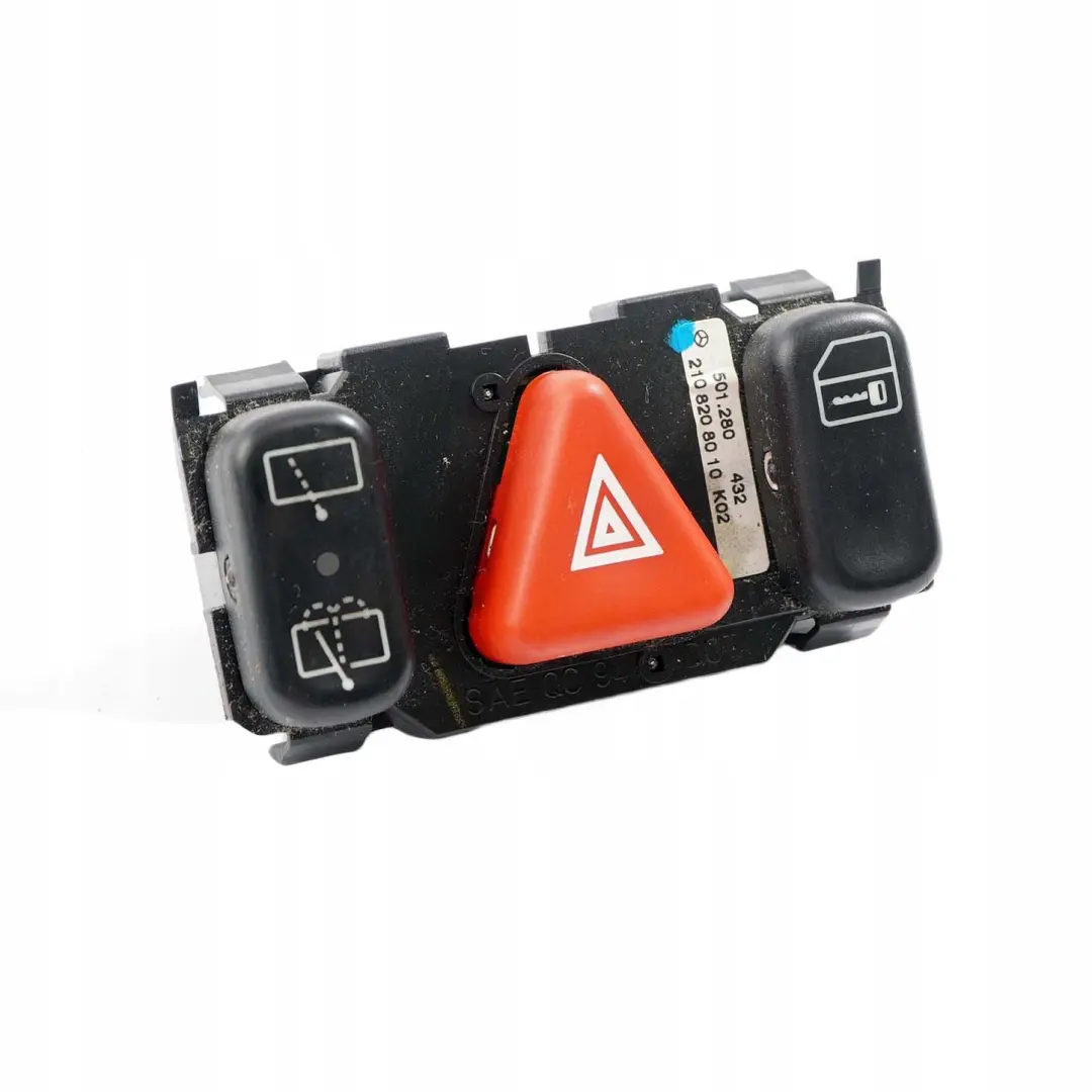 Przełącznik świateł awaryjnych do Mercedes W202 W210 o numerze A2108208010 Mercedes W202 W210 Przełącznik świateł awaryjnych - SKU A2108208010 - Numer Części A2108208010