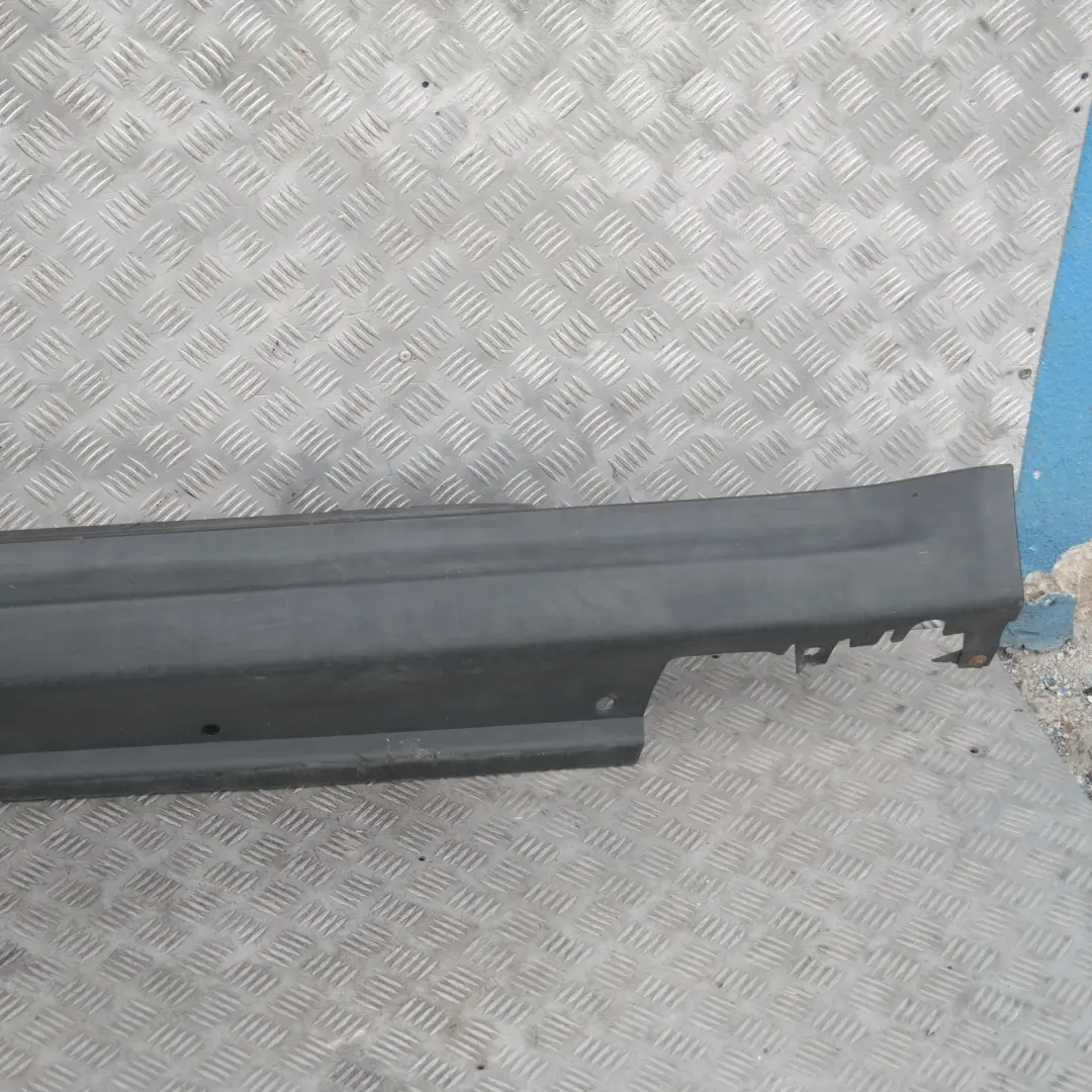 LEFT DOOR SILL COVER SIDE SKIRT 7147915 para Mini Cooper S 7 R56 R57 R58 R59 con número de pieza 51777147915 Mini Cooper S 7 R56 R57 R58 R59 LEFT DOOR SILL COVER SIDE SKIRT 7147915 - SKU 7147915-7 - Número de pieza 51777147915