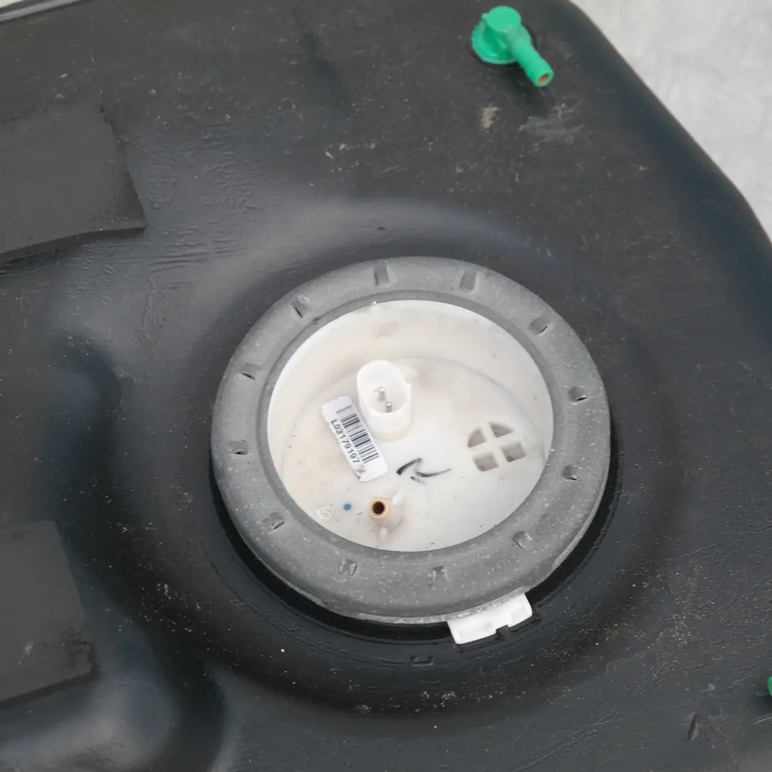 Kompletter Kraftstofftank Kunststoff Benzin Tank 6755043 6762044 für BMW X5 er E53 mit Teilenummer 6766596 BMW X5 er E53 Kompletter Kraftstofftank Kunststoff Benzin Tank 6755043 6762044 - SKU 6766596 - Teilenummer 6766596