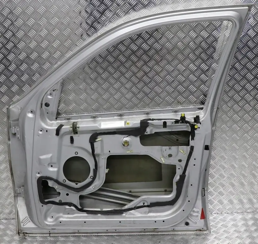 Droite Argent Titane Metallise - 35 BMW X5 E53 Porte avant - SKU 8256824-TS2 - Numéro de pièce 8256824