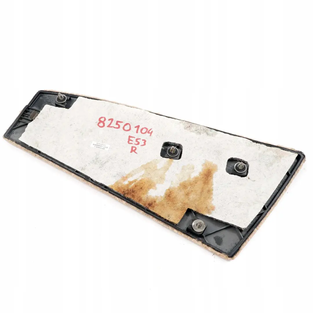 Trasera Derecha Consola Central Panel de Luz Beige para BMW X5 E53 con número de pieza 8250104 BMW X5 E53 Trasera Derecha Consola Central Panel de Luz Beige - SKU 8250104 - Número de pieza 8250104