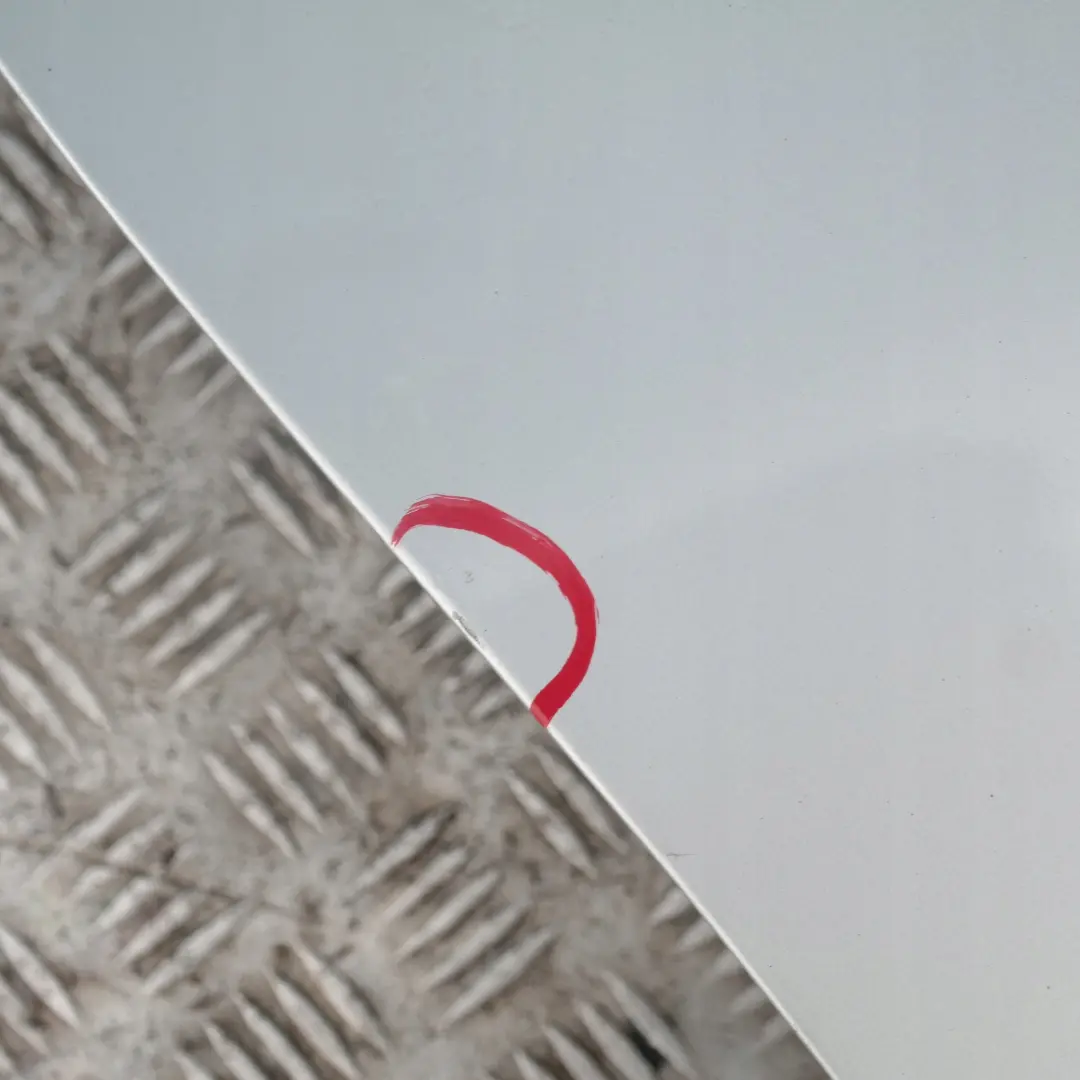 Door Rear Right O/S Titansilber Silver Silber - 354 to BMW 3 SERIES 10 E90 E90N LCi with Part number 7203648 BMW 3 SERIES 10 E90 E90N LCi Door Rear Right O/S Titansilber Silver Silber - 354 - SKU 7203648-TS10 - Part number 7203648