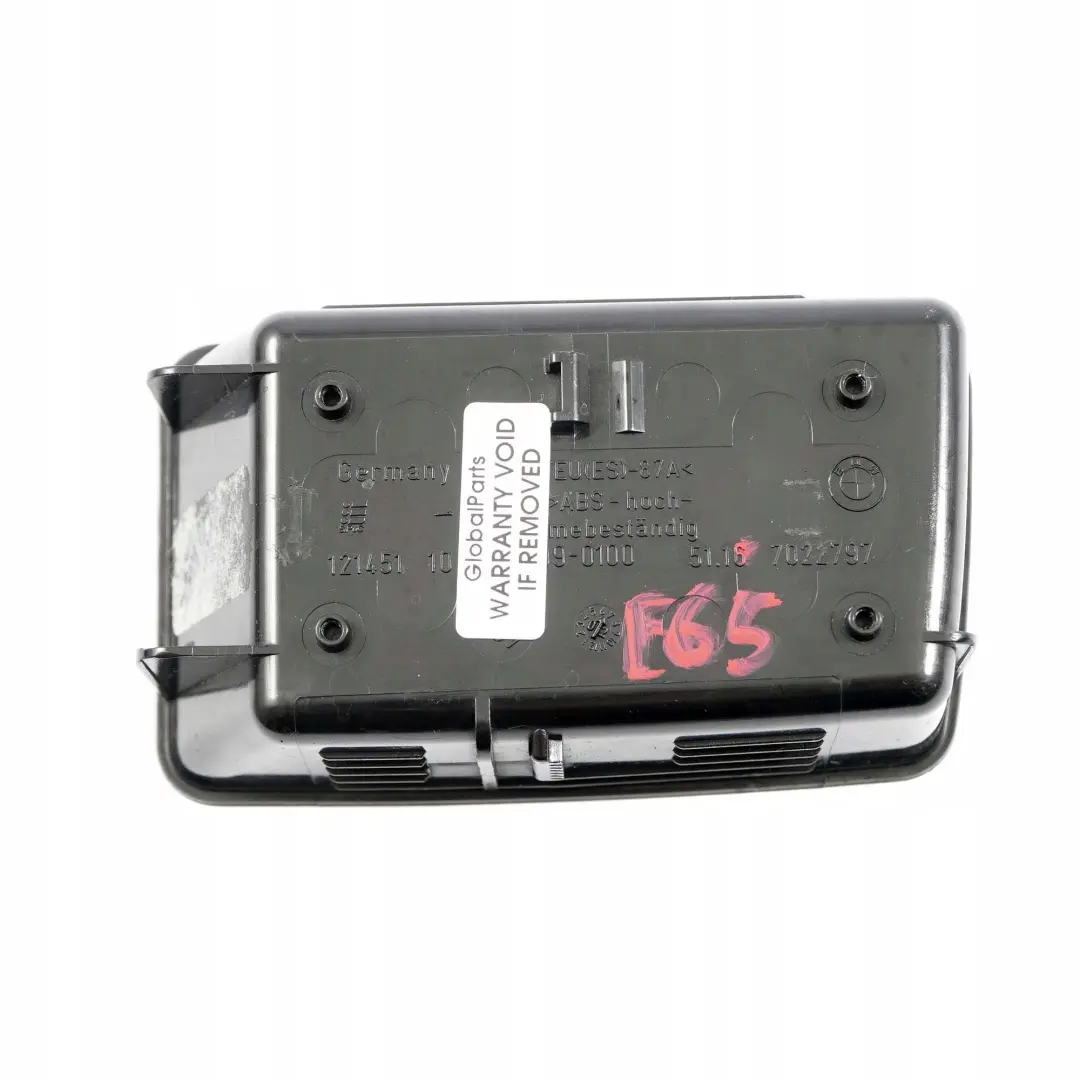 Console Centrale Inserto Posacenere Anteriore Divisorio per BMW E65 con numero di parte 7022797 BMW E65 Console Centrale Inserto Posacenere Anteriore Divisorio - SKU 7022797 - Numero di parte 7022797