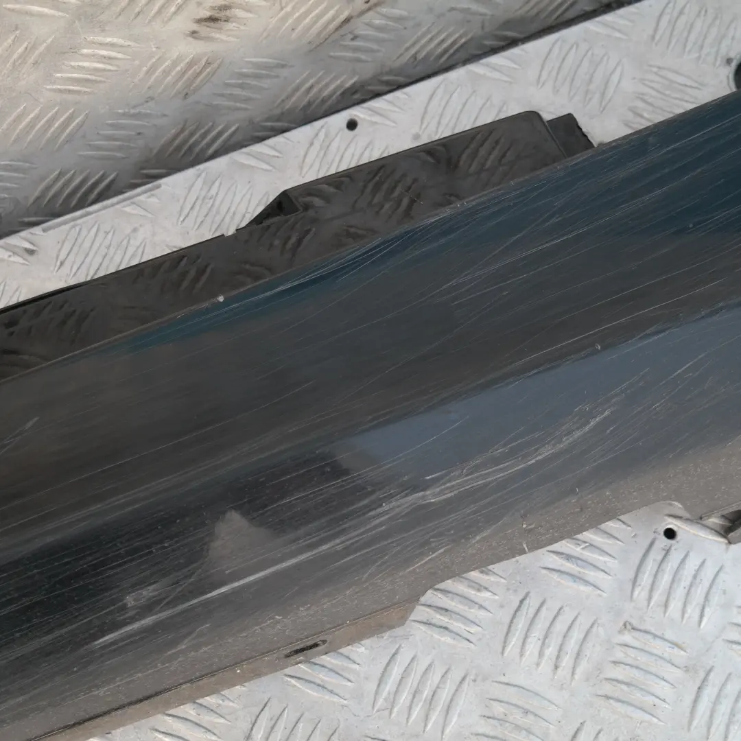 Listón de umbral faldón lateral derecho Schwarz II Negro 2 para BMW E87 LCI E87N con número de pieza 36144 BMW E87 LCI E87N Listón de umbral faldón lateral derecho Schwarz II Negro 2 - SKU 0036144-SCH4 - Número de pieza 36144