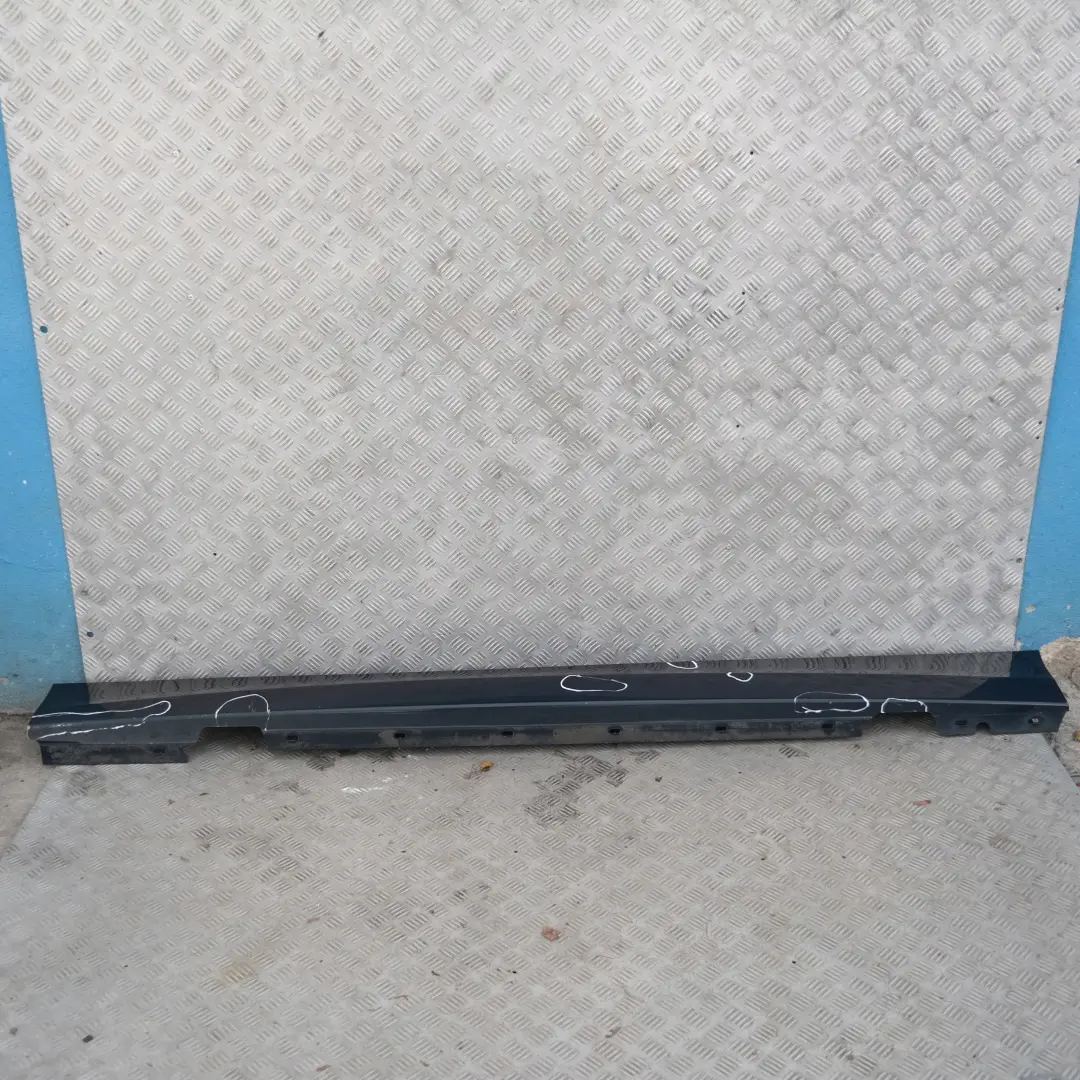 Sill strip side skirt left Monacoblau Blau Blue - A35 para BMW E87 LCI con número de pieza 36145 BMW E87 LCI Sill strip side skirt left Monacoblau Blau Blue - A35 - SKU 0036145-MB5 - Número de pieza 36145