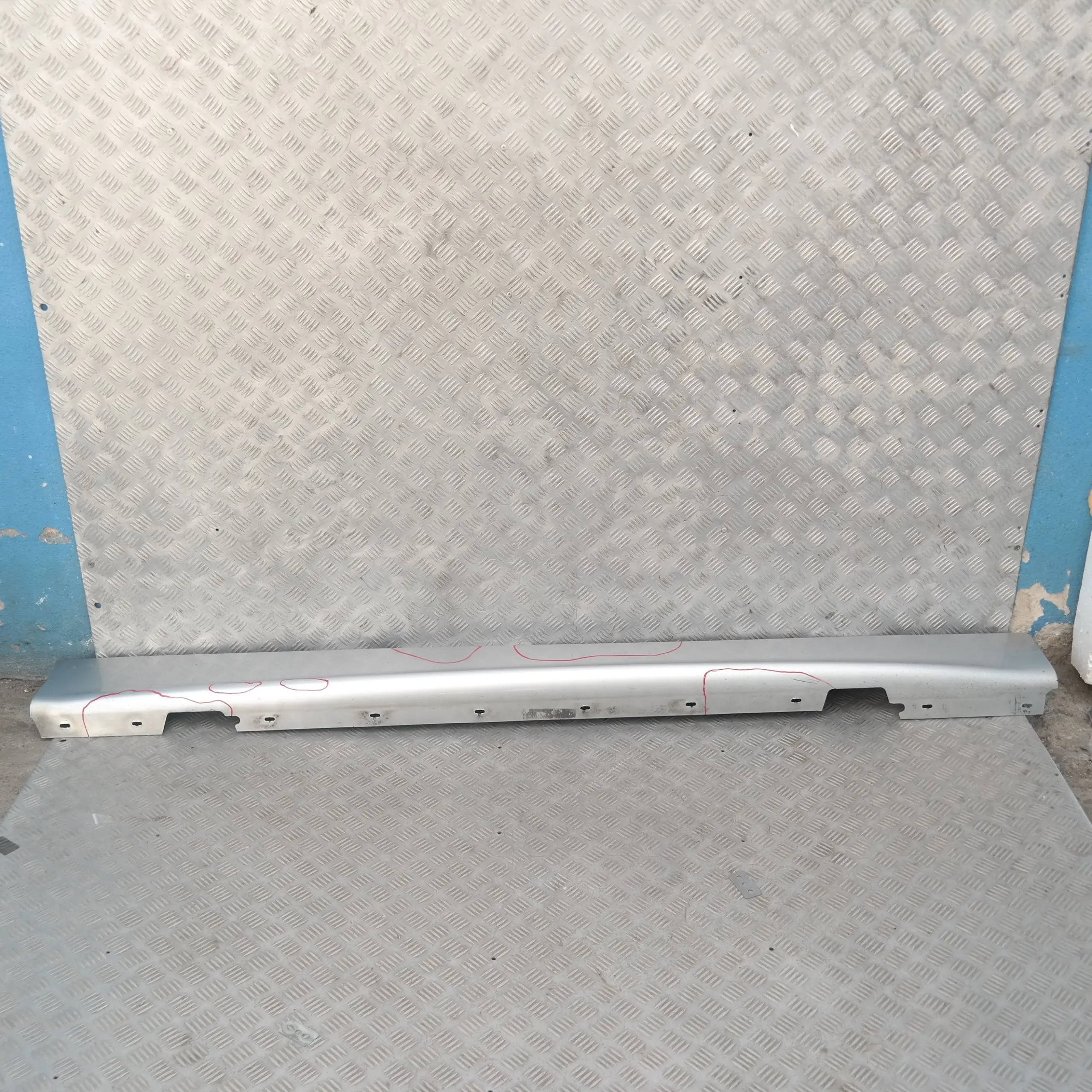 BMW 1 er 15 E87 Schwellerleiste Blende Schweller rechts Titansilber Sliber