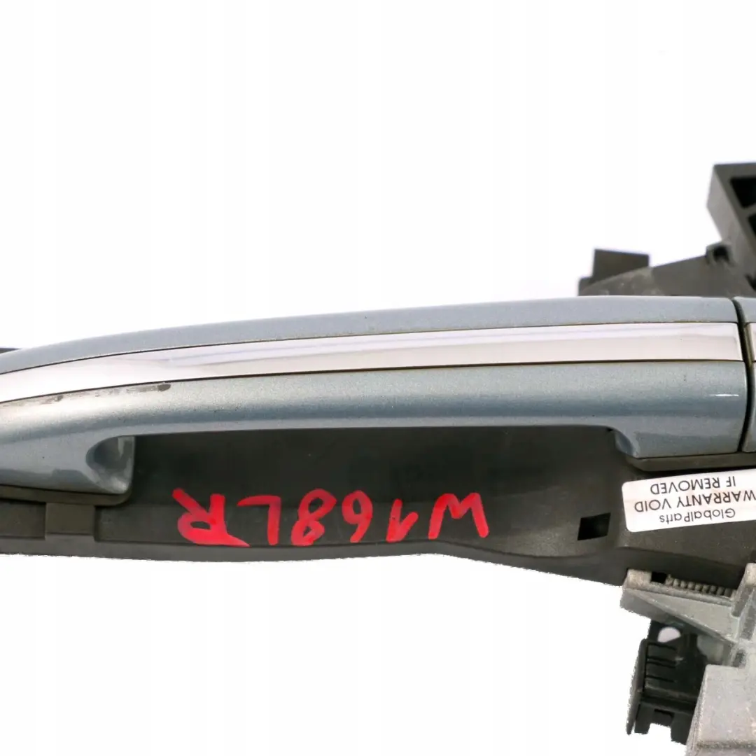 Maniglia porta posteriore sinistra N/S Grigio Cumulo - 757 per Mercedes W168 con numero di parte A1687601534 Mercedes W168 Maniglia porta posteriore sinistra N/S Grigio Cumulo - 757 - SKU A1687601534-CUG - Numero di parte A1687601534