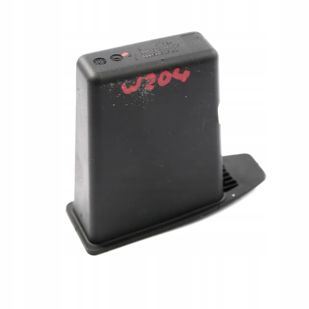 W207 W212 Inserto Portacenere Per Console Centrale per Mercedes W204 con numero di parte A2046830075 Mercedes W204 W207 W212 Inserto Portacenere Per Console Centrale - SKU A2046830075 - Numero di parte A2046830075
