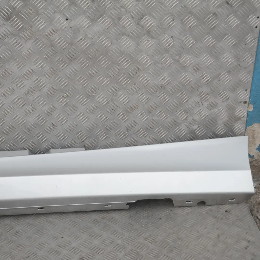 Nakładka listwa próg lewy titansilber do BMW E87 LCI o numerze 36145 BMW E87 LCI Nakładka listwa próg lewy titansilber - SKU 0036145-TS14 - Numer Części 36145
