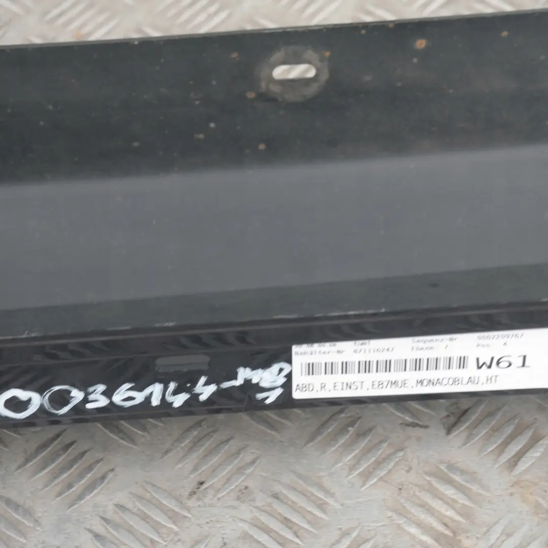 Listello Portiera Apertura Gonna Destra Blu Monaco Blu per BMW E87 LCI con numero di parte 36144 BMW E87 LCI Listello Portiera Apertura Gonna Destra Blu Monaco Blu - SKU 0036144-MB1 - Numero di parte 36144