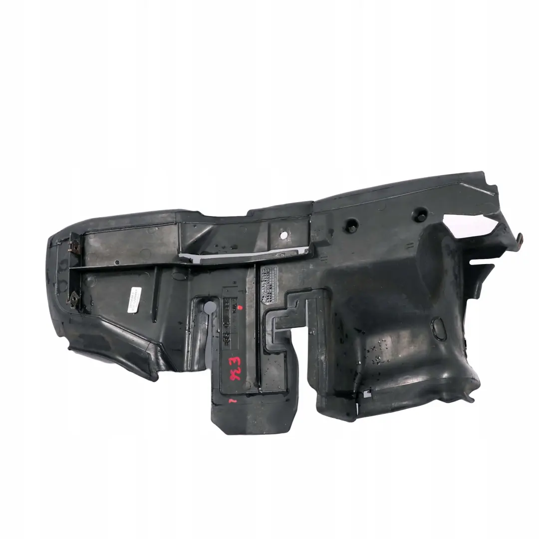 Wlot kanał kierownica powietrza prawy do BMW E36 o numerze 8156248 BMW E36 Wlot kanał kierownica powietrza prawy - SKU 8156248 - Numer Części 8156248