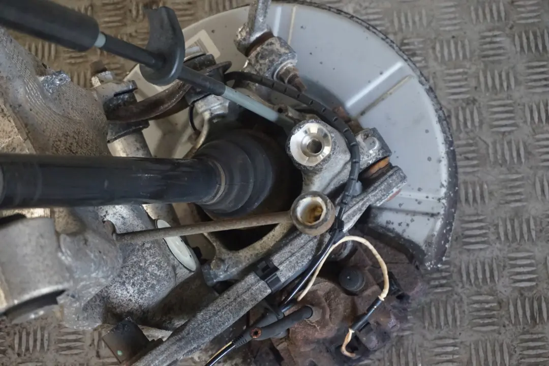 BMW E66 730Ld M57N2 Półoś zwrotnica prawa - SKU 6753108 - Numer Części 6753108
