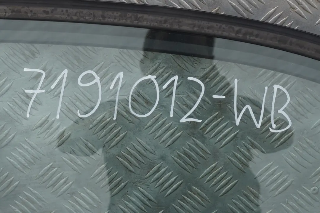 Beifahrer Tür Vorne Rechts Titansilber Silber Metallic 354 für BMW 1 er E87 mit Teilenummer 7191012 BMW 1 er E87 Beifahrer Tür Vorne Rechts Titansilber Silber Metallic 354 - SKU 7191012-WB - Teilenummer 7191012