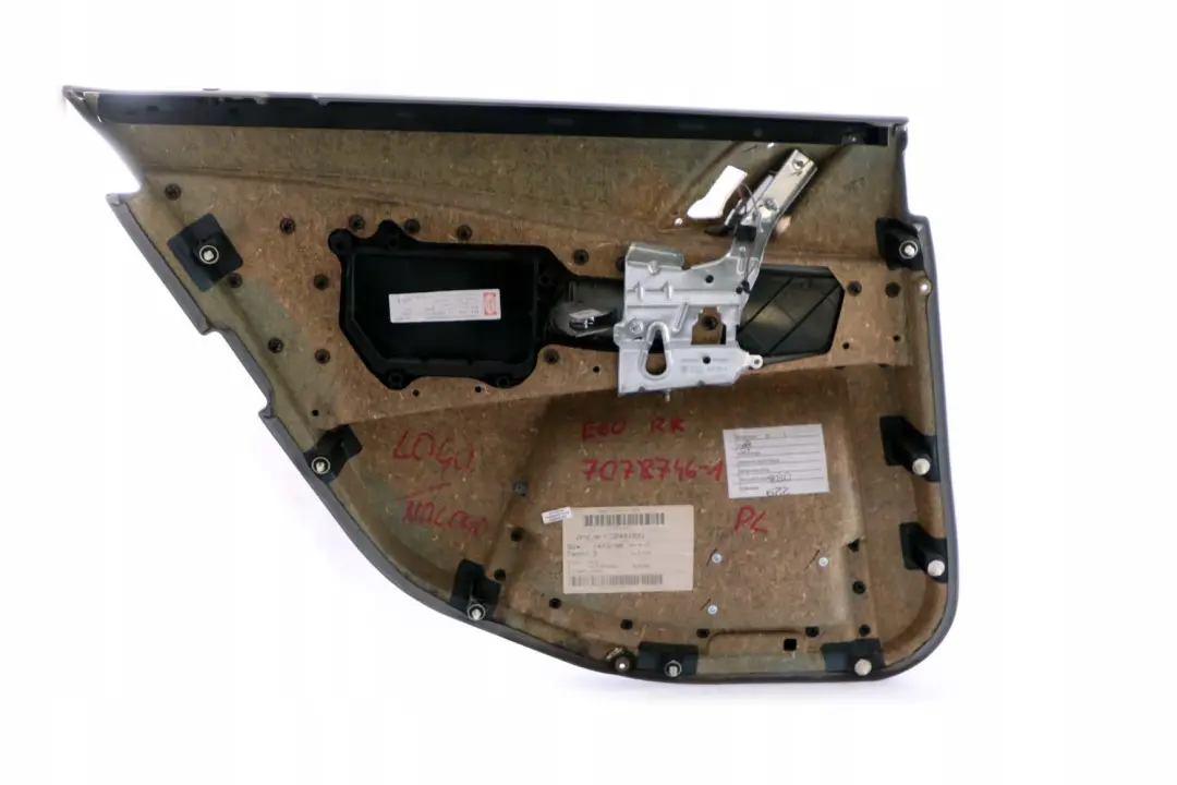 Tras. der. E61 Panel puerta cuero gris para BMW E60 con número de pieza 7078746 BMW E60 Tras. der. E61 Panel puerta cuero gris - SKU 7078746 - Número de pieza 7078746