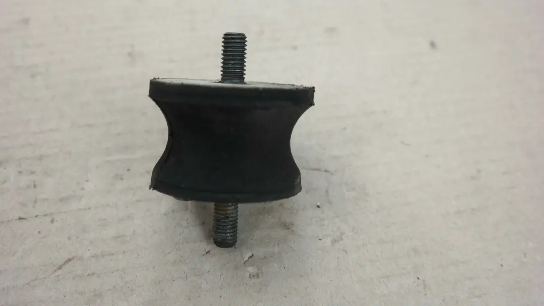 Transmission Gearbox Mount to BMW 5 7 Z8 Series E52 E38 E39 E65 E66 E67 with Part number 22316771130 BMW 5 7 Z8 Series E52 E38 E39 E65 E66 E67 Transmission Gearbox Mount - SKU 6771130 - Part number 22316771130