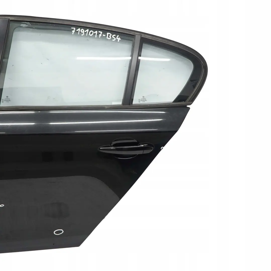 Puerta Trasera Izquierda Negro Zafiro Metalico - 475 para BMW E87 4 con número de pieza 7191017 BMW E87 4 Puerta Trasera Izquierda Negro Zafiro Metalico - 475 - SKU 7191017-BS4 - Número de pieza 7191017