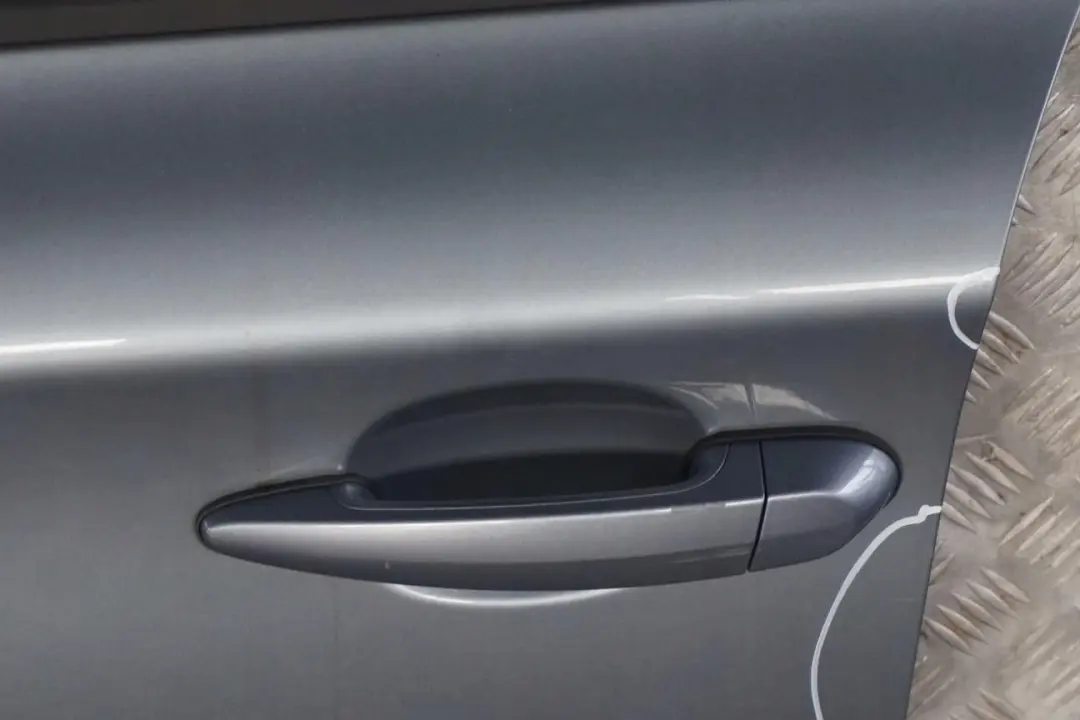 drzwi lewe przednie Quarzblau A18 do BMW 1 E87 o numerze 7191011 BMW 1 E87 drzwi lewe przednie Quarzblau A18 - SKU 7191011-QB10 - Numer Części 7191011