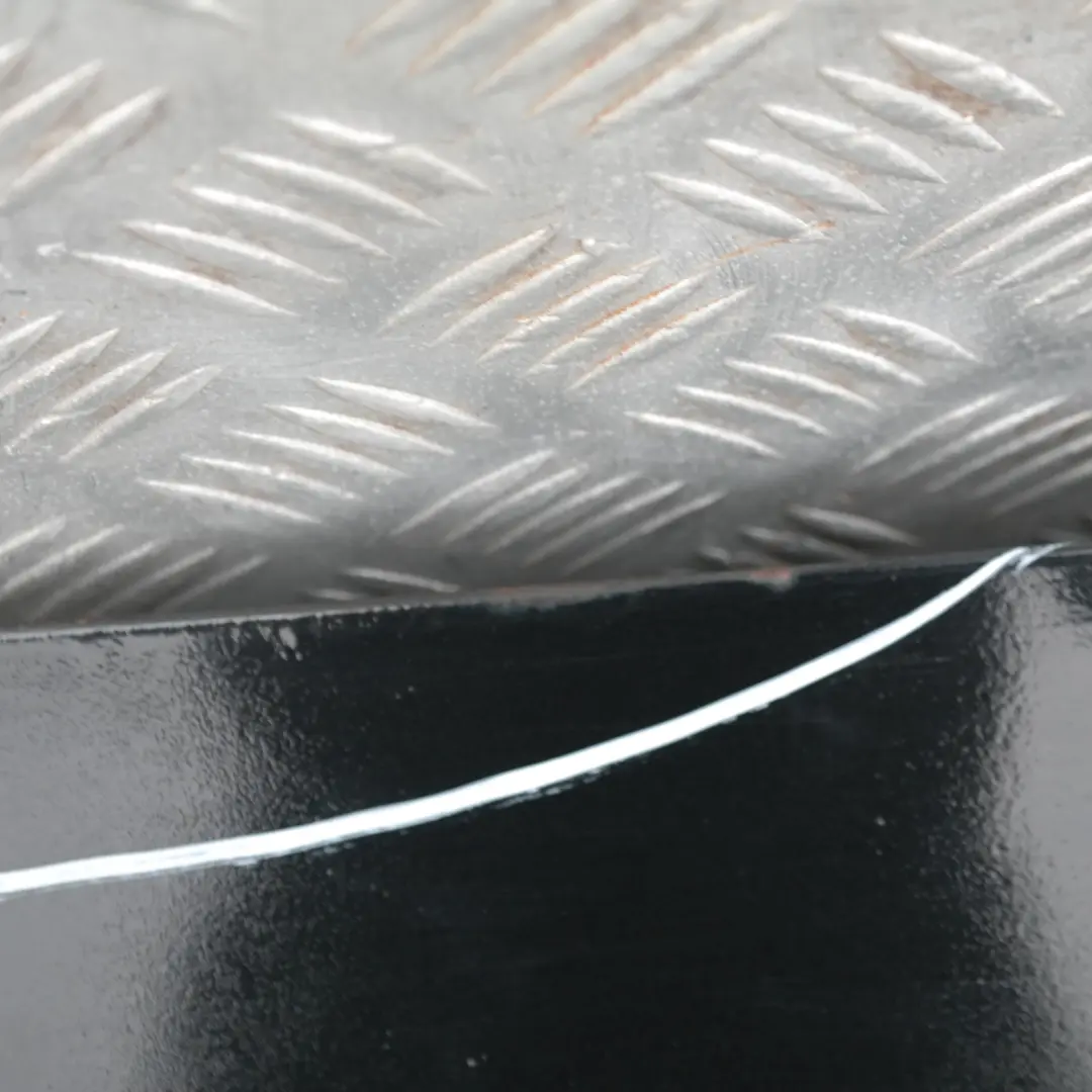 Portellone Inferiore Black Sapphire Metallizzato per BMW X5 2 E53 con numero di parte 7130827 BMW X5 2 E53 Portellone Inferiore Black Sapphire Metallizzato - SKU 7130827-BS2 - Numero di parte 7130827