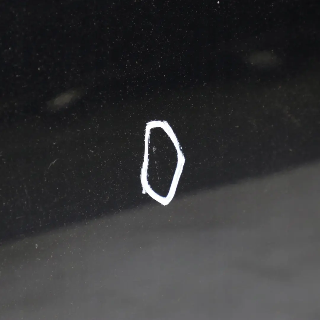 Portiera Posteriore Destra Nero Carbone Nero Metallizzato - 416 per BMW E90 3 con numero di parte 7203648 BMW E90 3 Portiera Posteriore Destra Nero Carbone Nero Metallizzato - 416 - SKU 7203648-CAR3 - Numero di parte 7203648