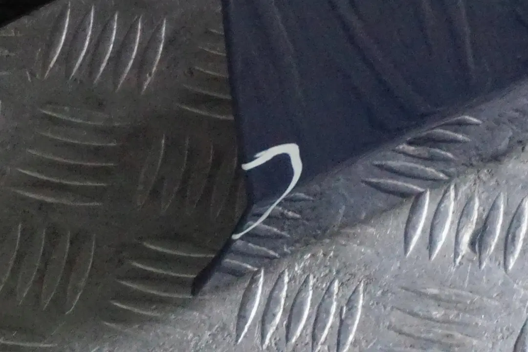 Porta anteriore destra Le Mans Blau Metallico - 381 per BMW E87 LCI con numero di parte 7191012 BMW E87 LCI Porta anteriore destra Le Mans Blau Metallico - 381 - SKU 7191012-LMB1 - Numero di parte 7191012