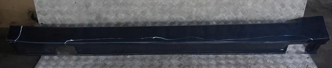 BMW E60 E61 LCI Puerta Sill Tapa Faldon Lateral Izquierda Tiefseeblau Azul - A76 - SKU 0422464-DSB2 - Número de pieza 0422464