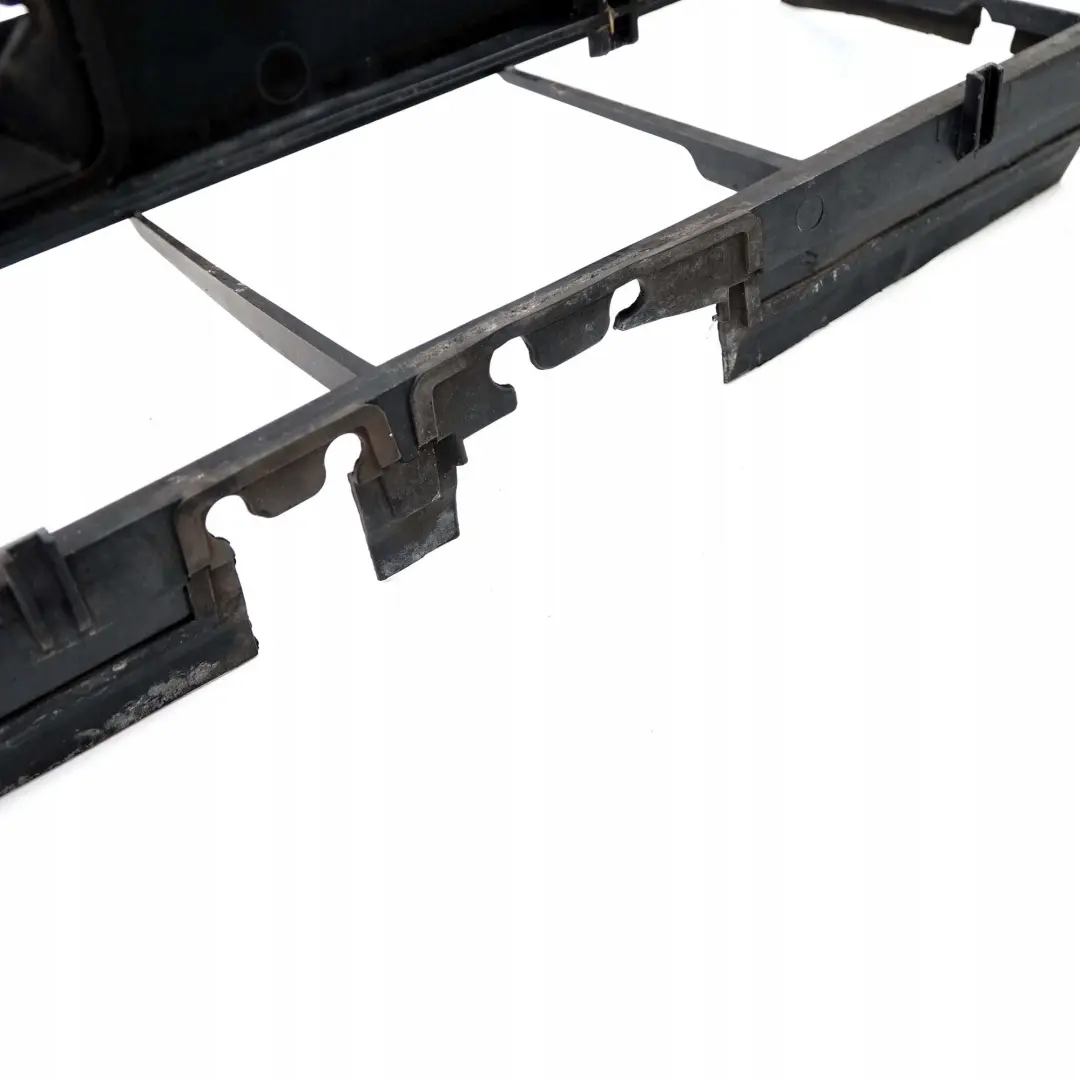 Conducto de canal de admisión de aire del radiador para Mercedes W203 con número de pieza A2035050230 Mercedes W203 Conducto de canal de admisión de aire del radiador - SKU A2035050230 - Número de pieza A2035050230