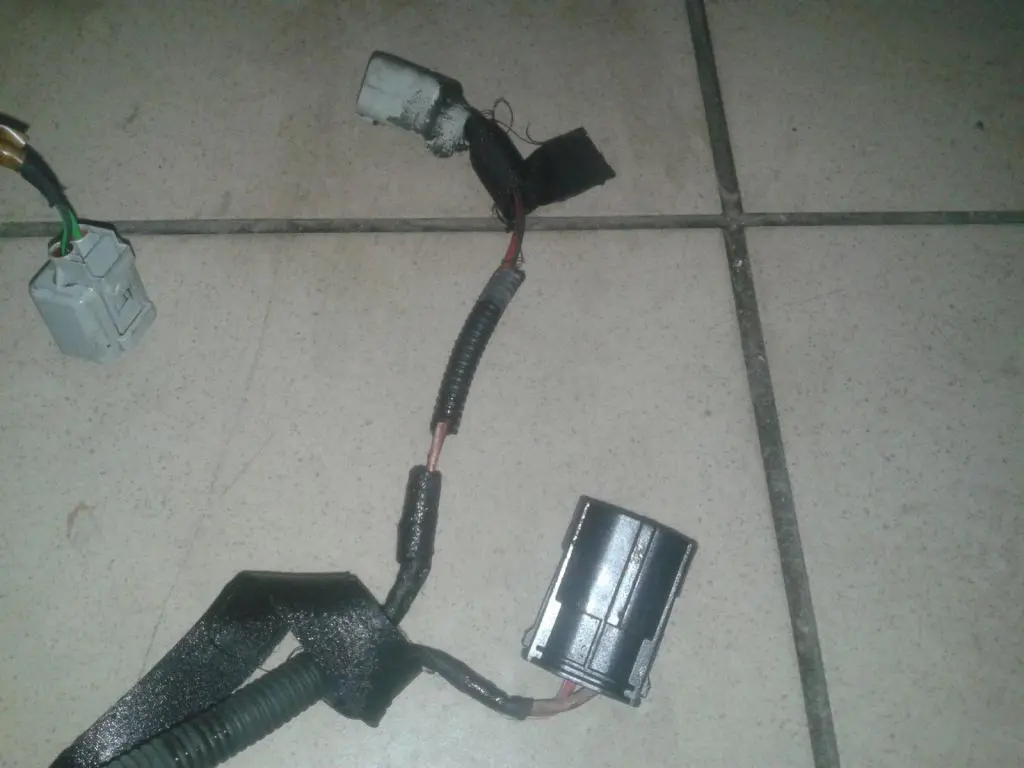 BMW E60 E61N M5 E63 E64 M6 Mazo De cables bloque De valvulas caja De cambios - SKU 7837427 - Número de pieza 23017837427