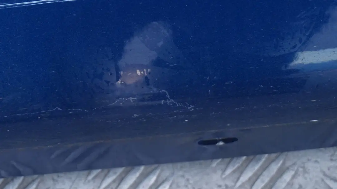 Schwellerleiste Blende Schweller links Le Mans Blau für BMW 1 er E87 LCI M Sport mit Teilenummer 33557 BMW 1 er E87 LCI M Sport Schwellerleiste Blende Schweller links Le Mans Blau - SKU 0033557-LMB - Teilenummer 33557