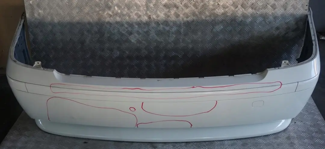 Bumper Trim Panel Alpinweiss Alpine White - 300 to BMW 7 Series E65 E66 Rear with Part number 0136743 BMW 7 Series E65 E66 Rear Bumper Trim Panel Alpinweiss Alpine White - 300 - SKU 0136743-AW - Part number 0136743