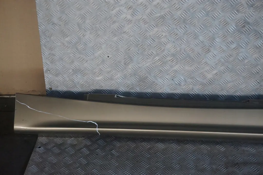 Bas de Porte Couverture Seuil a Gauche Sonora Metallique A23 pour BMW 1 5 E87 à propos du numéro de pièce 0032949 BMW 1 5 E87 Bas de Porte Couverture Seuil a Gauche Sonora Metallique A23 - SKU 0032949-SON5 - Numéro de pièce 0032949