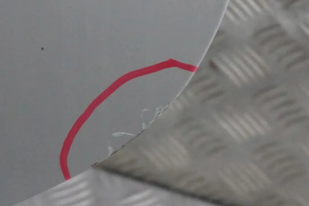 A-Klasse W168 Tür Hinten Links Polar Silber Metallic - 761U für Mercedes mit Teilenummer A1687302305 Mercedes A-Klasse W168 Tür Hinten Links Polar Silber Metallic - 761U - SKU A1687302305-PS - Teilenummer A1687302305