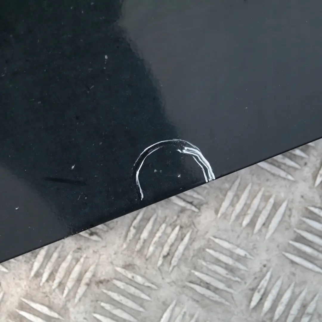 Cote Conducteur Porte Arriere Gauche Noir 2 pour BMW E90 LCI à propos du numéro de pièce 41007203647 BMW E90 LCI Cote Conducteur Porte Arriere Gauche Noir 2 - SKU 7203647-SCH3 - Numéro de pièce 41007203647