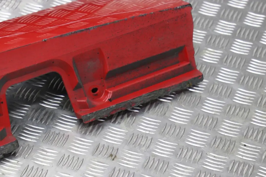 Listello Portiera Destra Rosso Chiaro Rosso - 314 per BMW Z4 E85 E86 con numero di parte 0031108 BMW Z4 E85 E86 Listello Portiera Destra Rosso Chiaro Rosso - 314 - SKU 0031108-HELL - Numero di parte 0031108