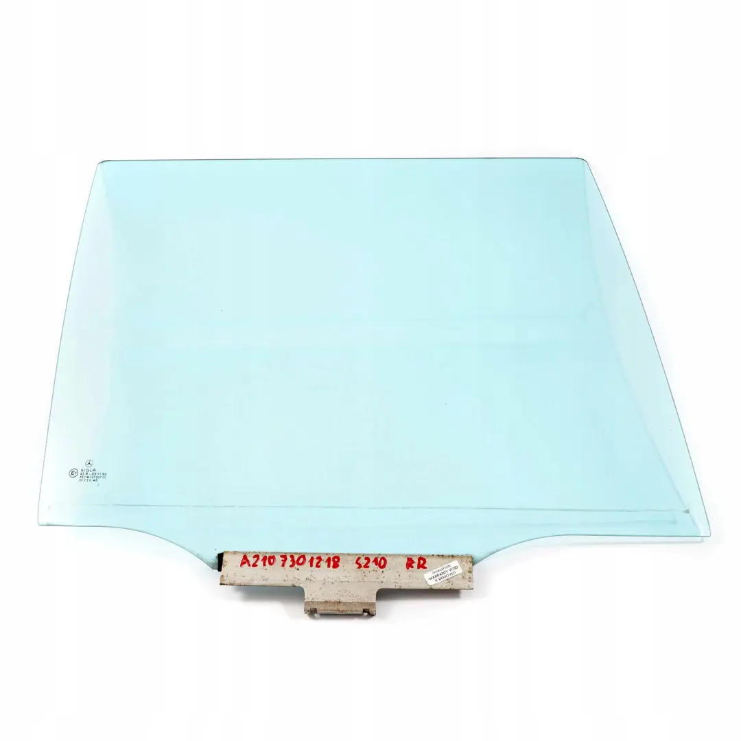 Mercedes-Benz W210 Familiare Posteriore Destra Porta Glas Disco Blu AS2 per con numero di parte A2107301218 Mercedes-Benz W210 Familiare Posteriore Destra Porta Glas Disco Blu AS2 - SKU A2107301218 - Numero di parte A2107301218