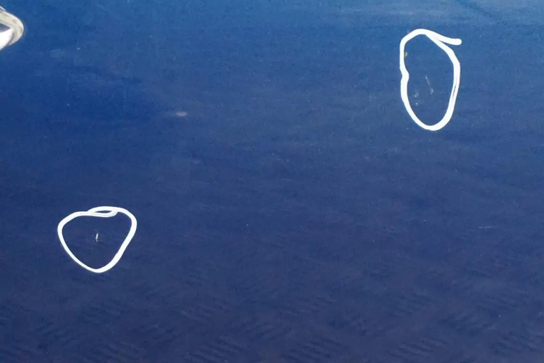 Door Front Right O/S Lightning Blue Metallic to BMW MINI Cooper 11 R55 R56 R57 R58 with Part number 2755936 BMW MINI Cooper 11 R55 R56 R57 R58 Door Front Right O/S Lightning Blue Metallic - SKU 2755936-LB11 - Part number 2755936