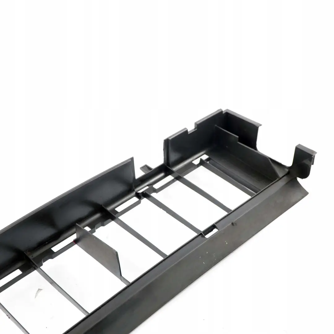 Protector De aire del radiador Mercedes-Benz Clase E S210 W210 para con número de pieza A2105000816 Protector De aire del radiador Mercedes-Benz Clase E S210 W210 - SKU A2105000816 - Número de pieza A2105000816