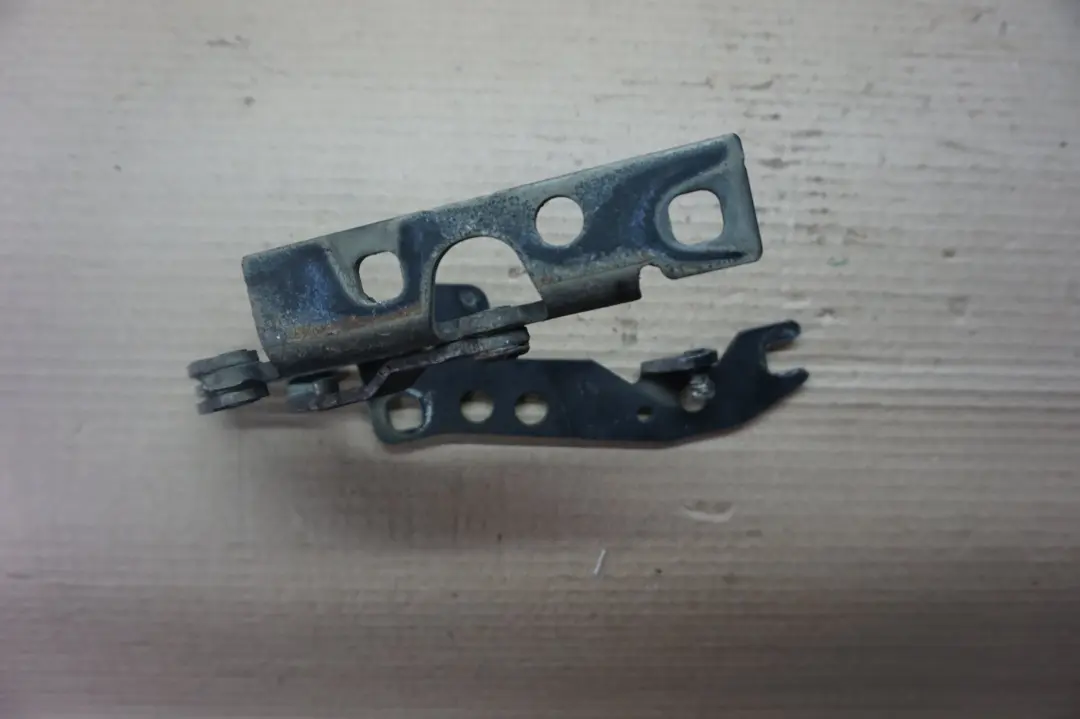 BMW E53 Motor Derecho Capo Bisagra Capo Negro 8402174 - SKU 7006124-BLK - Número de pieza 7006124