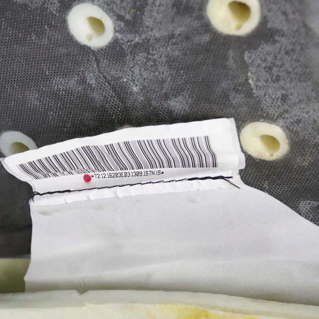 Reihe E90 E91 LCI Vordersitz Rechts Lehne Bezug Stoff Leder Impuls für BMW 3 mit Teilenummer 7212162 BMW 3 Reihe E90 E91 LCI Vordersitz Rechts Lehne Bezug Stoff Leder Impuls - SKU 7212162 - Teilenummer 7212162